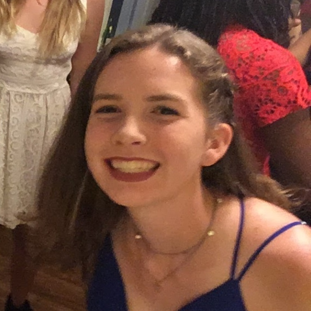 Meet your Posher, Chloe